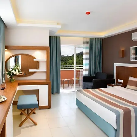 Szálloda Lavia Kemer